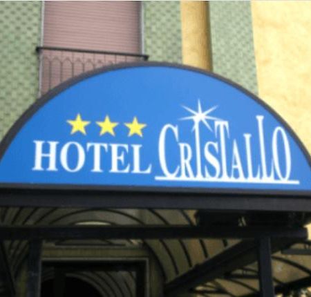 Hotel Cristallo Новара Екстериор снимка