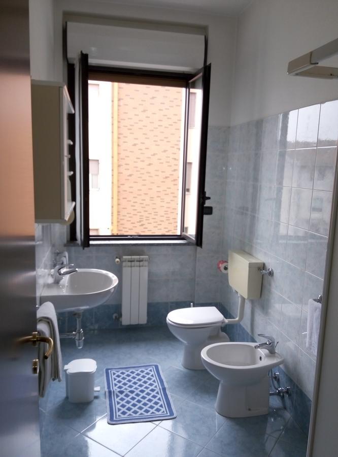 Hotel Cristallo Новара Екстериор снимка