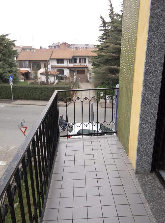 Hotel Cristallo Новара Екстериор снимка