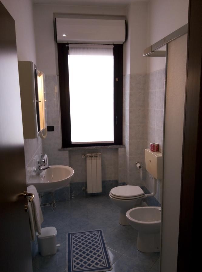 Hotel Cristallo Новара Екстериор снимка