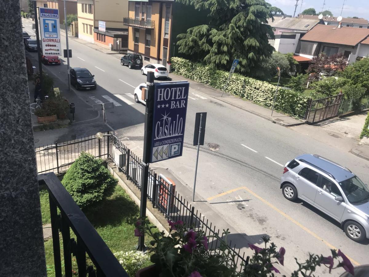 Hotel Cristallo Новара Екстериор снимка